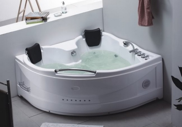 Two person Jacuzzi, 150x150,  with 22 jets - VS073