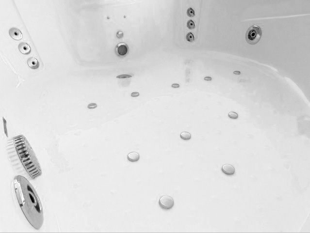 Fully-equipped-Jacuzzi-150x150-VS007-4_1542034642_641