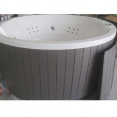 whirlpool-mini-pool-180x180-4-seats-outside-detail